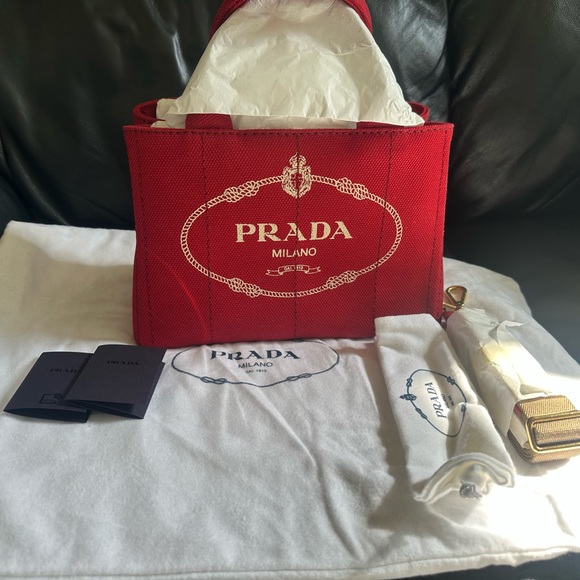 Prada Canapa - Picture 7 of 9